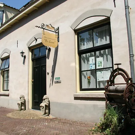 Hotel Hanzestadslogement De Leeuw in het centrum, Snoepwinkel, Hanzemuseum, Koffieschenkerij met Binnenplaats, Kamers met keukentje en Ontbijtservice-3
